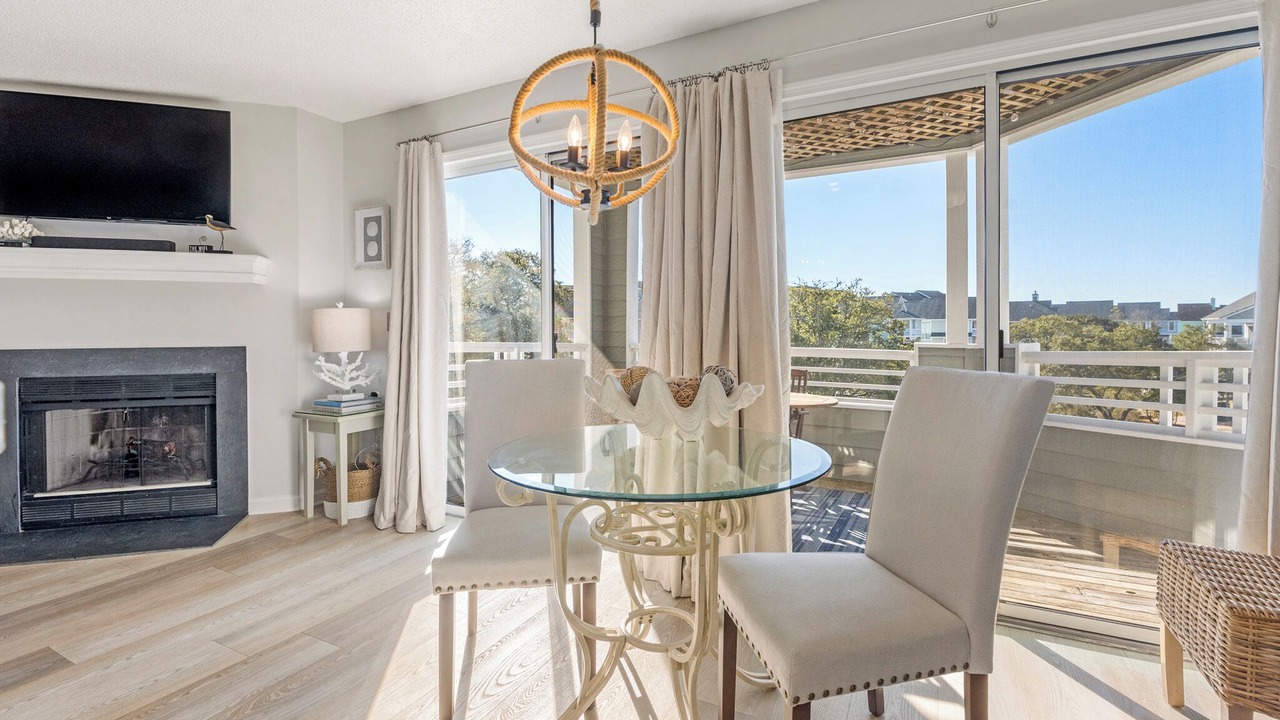 Photo of Livingroom in Manteo