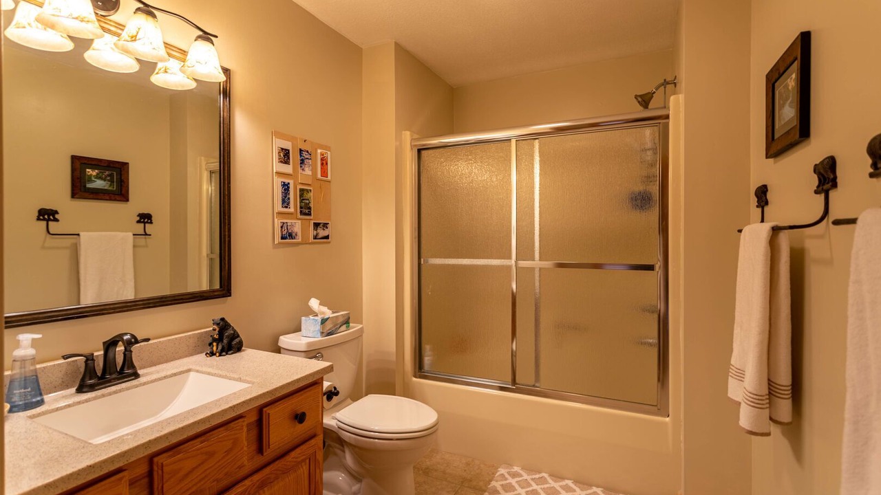 Photo of Bathroom in Apple Ridge