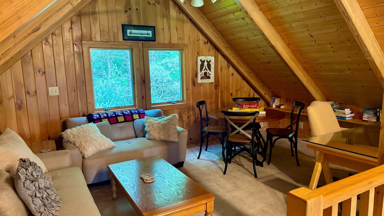 Photo of Livingroom in Apple Ridge