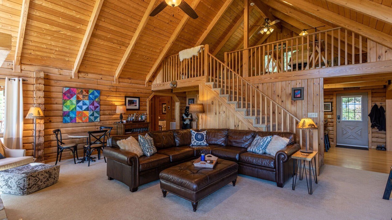 Photo of Livingroom in Apple Ridge