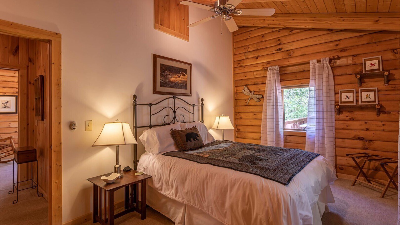 Photo of Bedroom in Apple Ridge