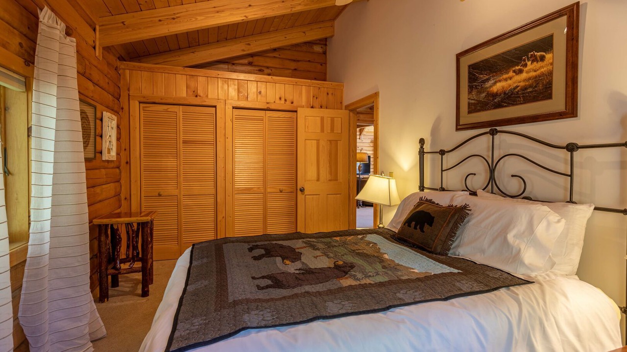 Photo of Bedroom in Apple Ridge