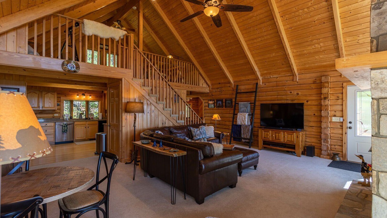 Photo of Livingroom in Apple Ridge