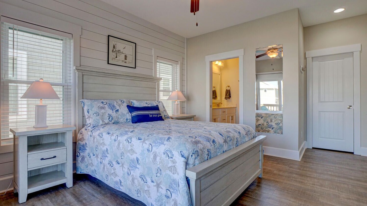Photo of Bedroom in Topsail Beach