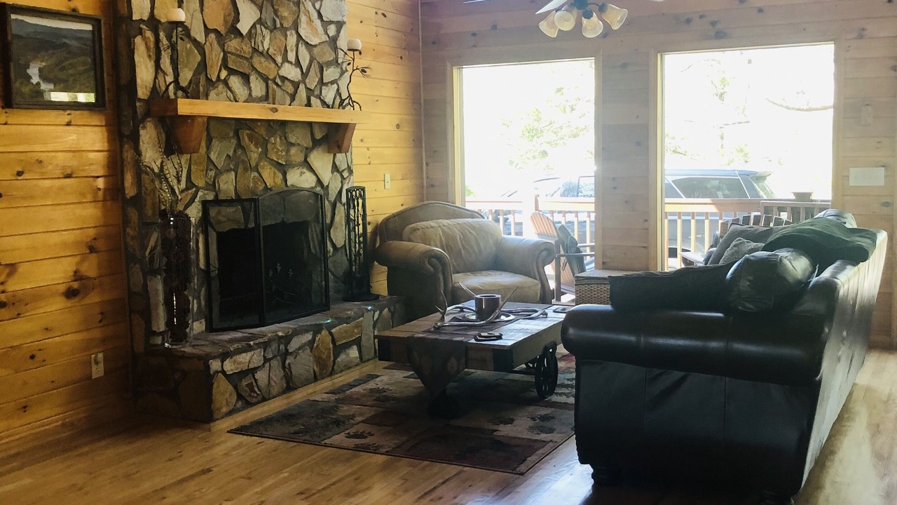 Photo of Livingroom in Piney Creek