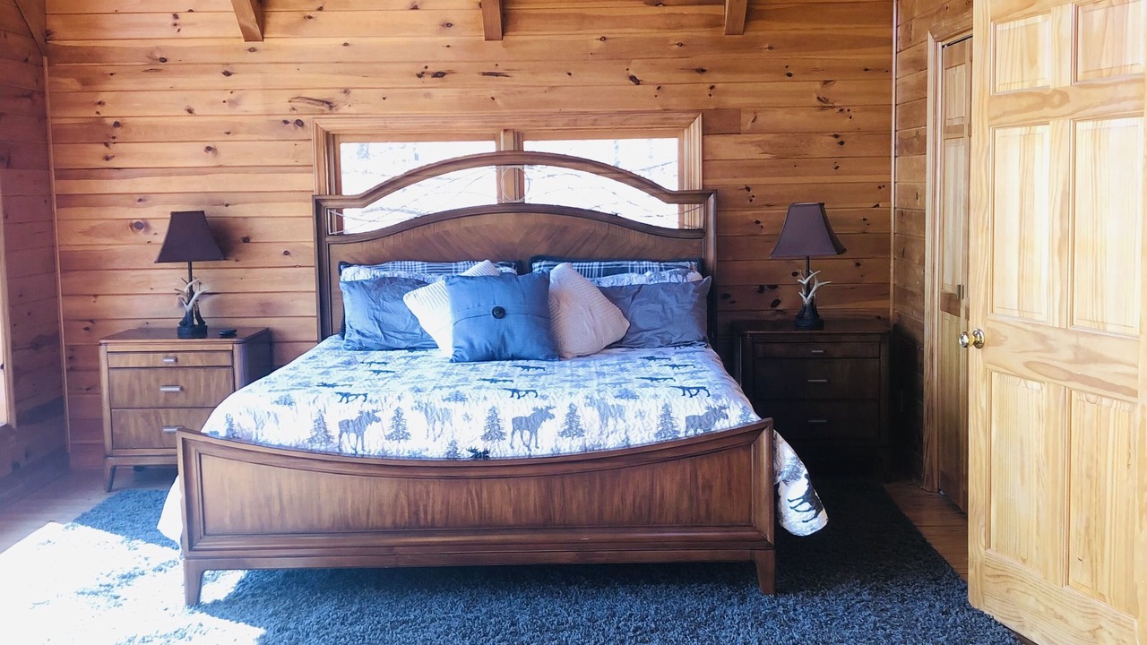 Photo of Bedroom in Piney Creek