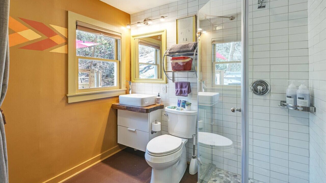 Photo of Bathroom in Gerton