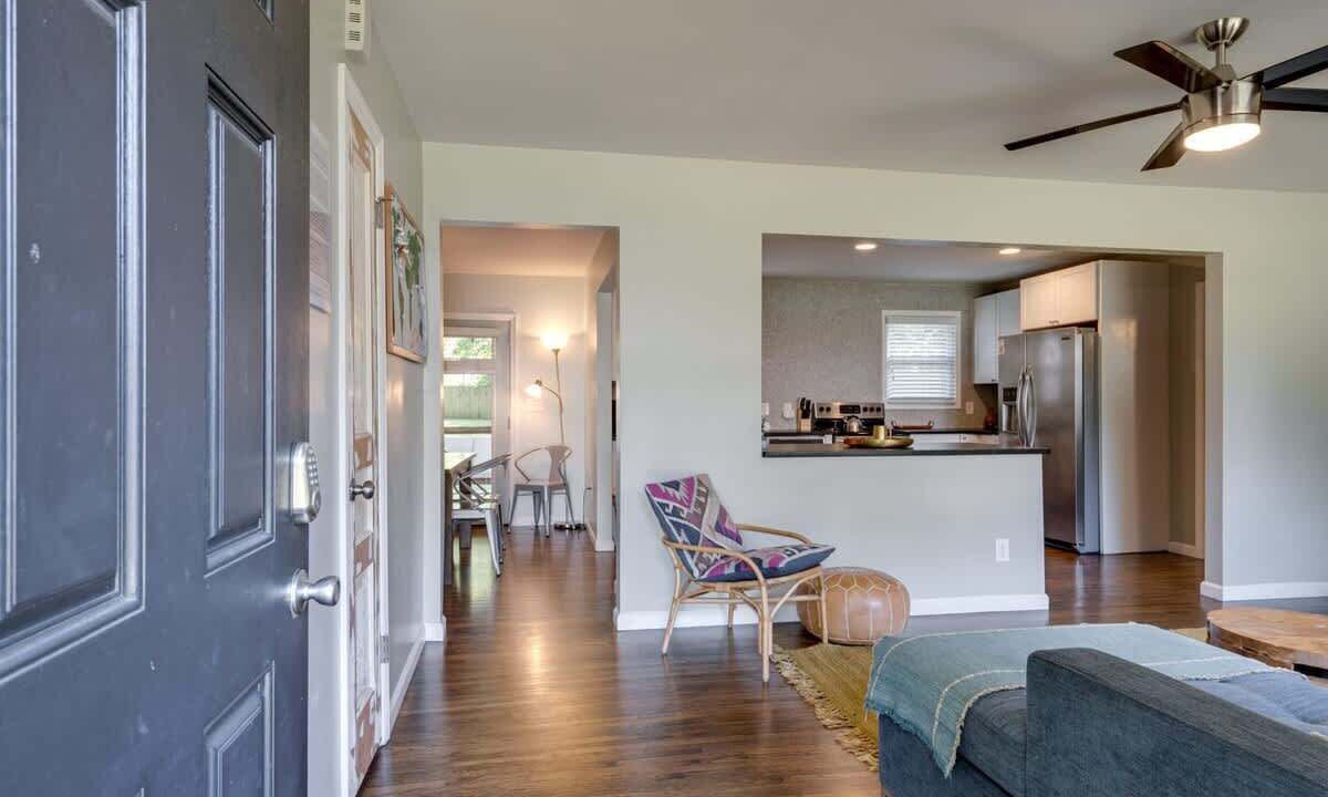 Photo of Bedroom in Inglewood
