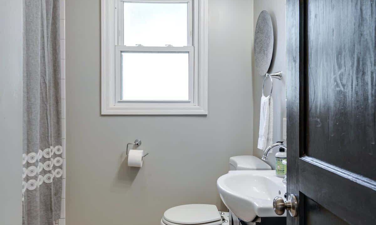 Photo of Bathroom in Inglewood