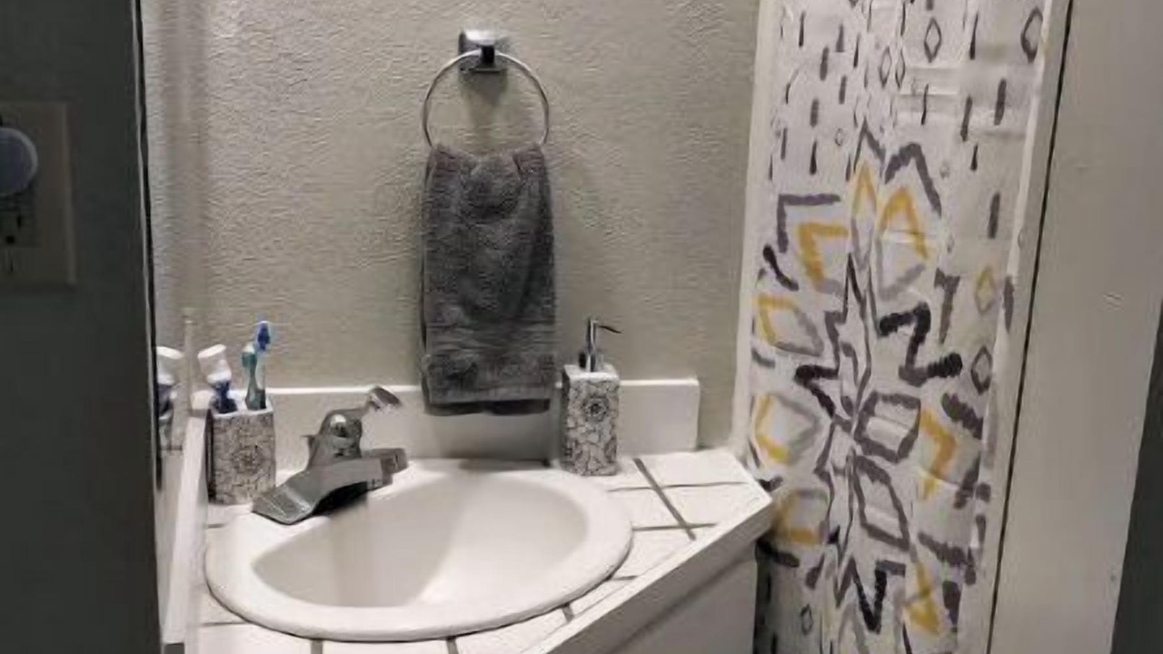 Photo of Bathroom in Newland