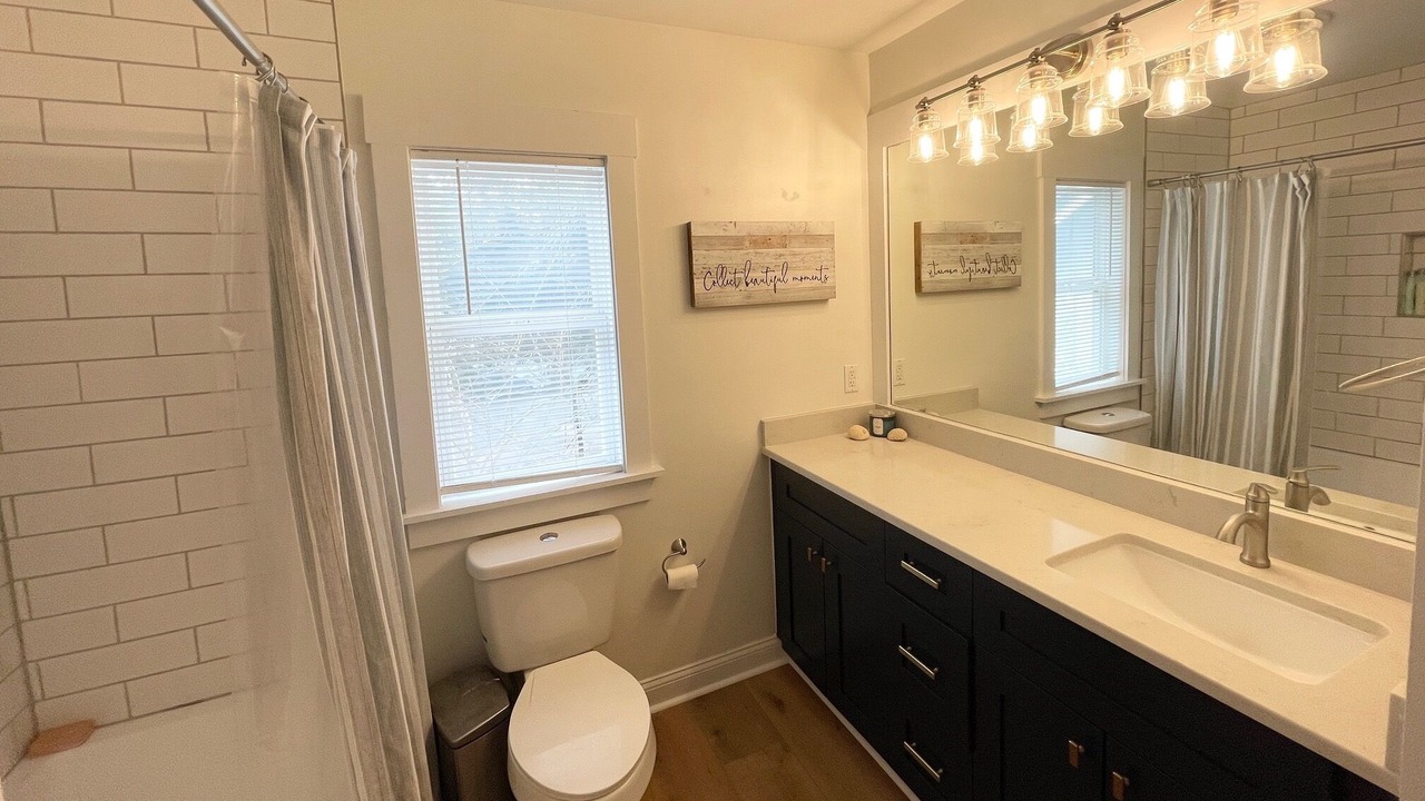 Photo of Bathroom in Sabal Palm Cottages