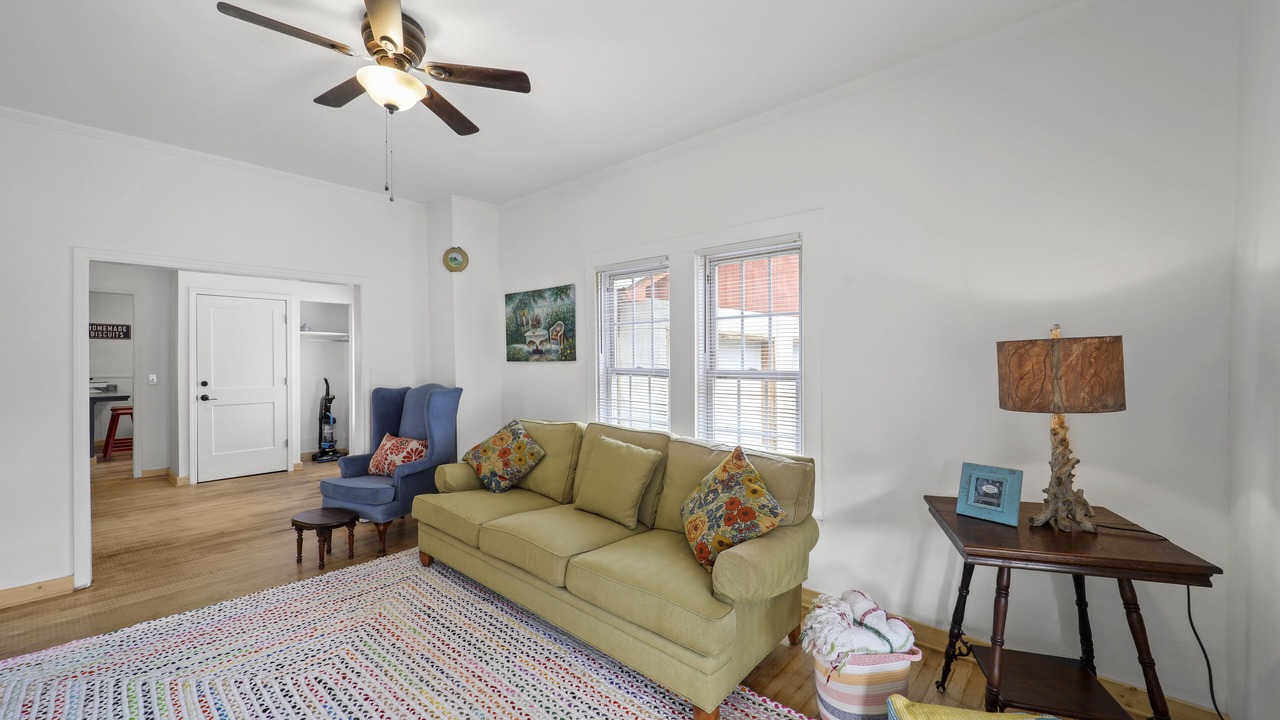 Photo of Livingroom in Warrensville