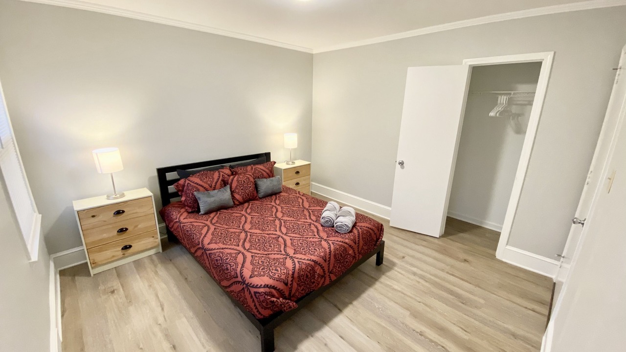 Photo of Bedroom in Beverly Woods