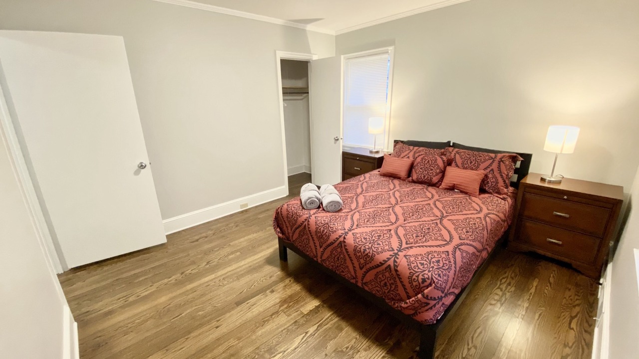 Photo of Bedroom in Beverly Woods