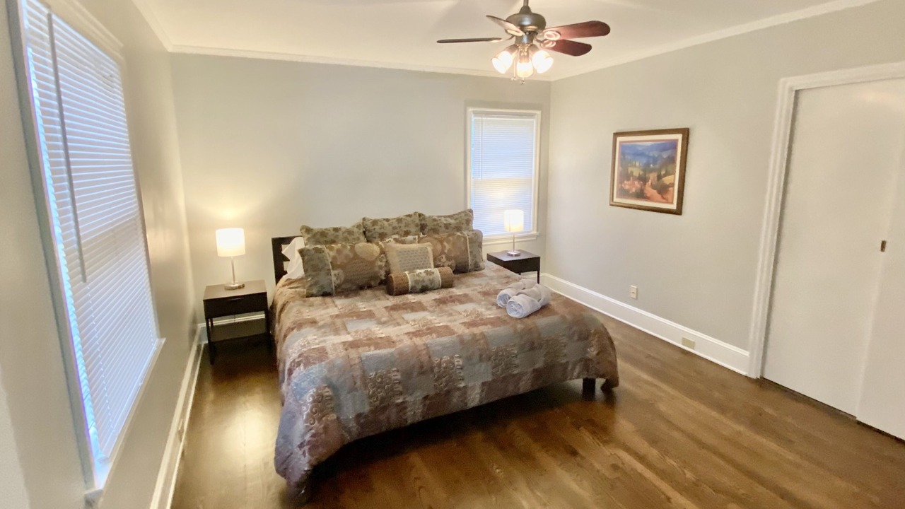 Photo of Bedroom in Beverly Woods
