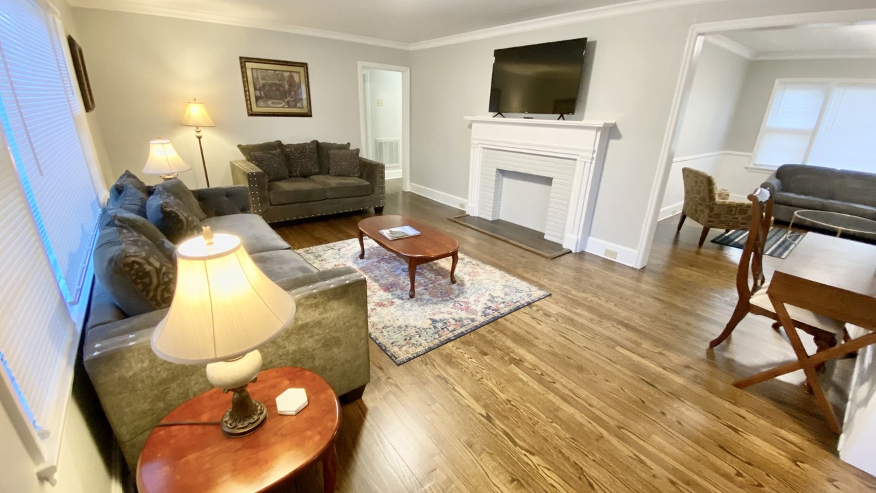 Photo of Bedroom in Beverly Woods