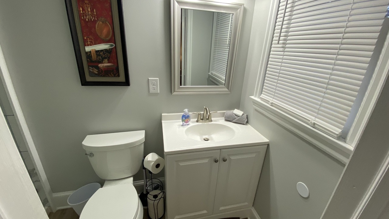 Photo of Bathroom in Beverly Woods