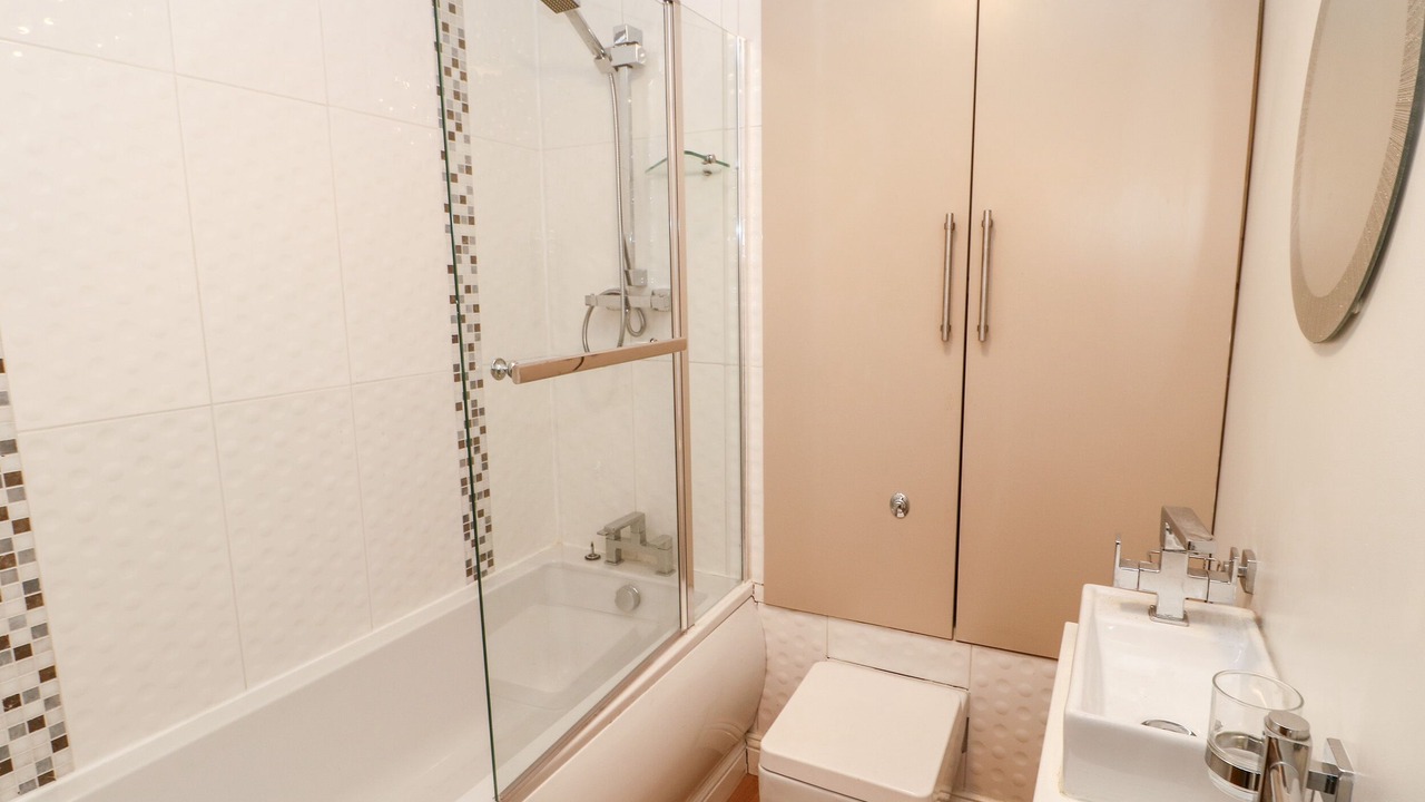 Photo of Bathroom in Eastgate