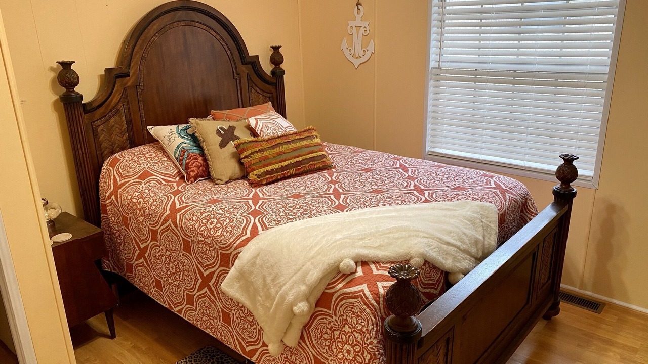 Photo of Bedroom in Lake Norman of Catawba