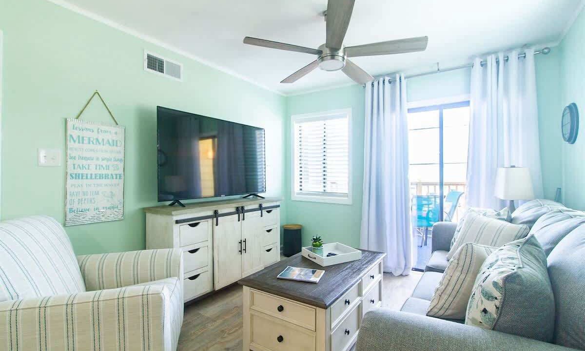 Photo of Livingroom in North Carolina Coast