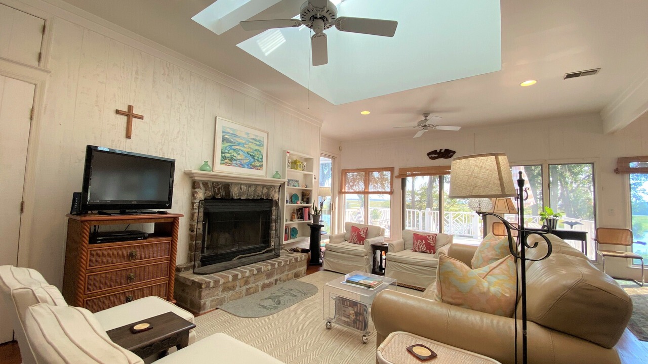 Photo of Livingroom in Edisto Island