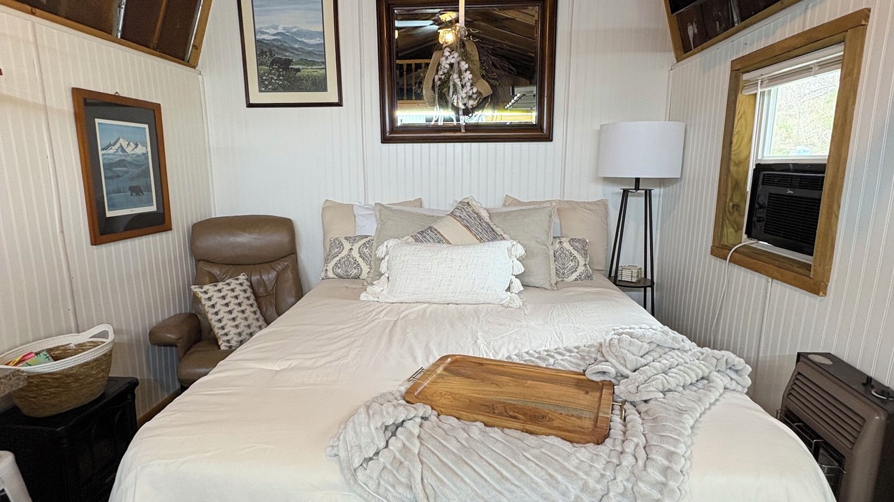 Photo of Bedroom in Spruce Pine