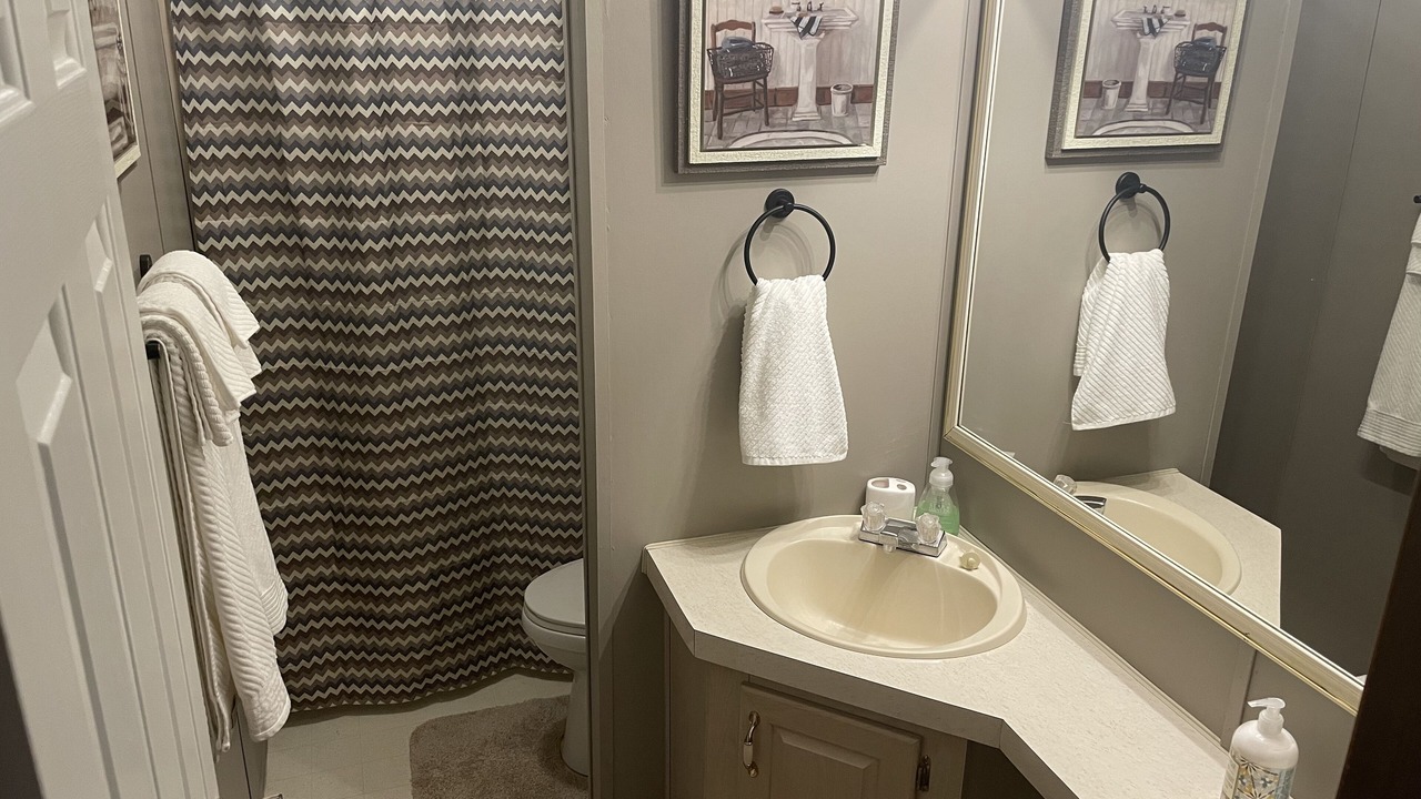 Photo of Bathroom in Crumpler