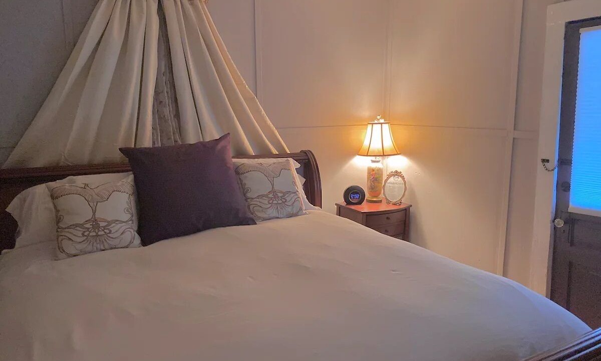 Photo of Bedroom in Marshall