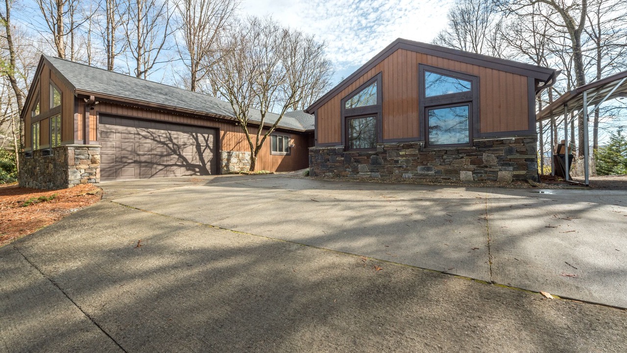Photo of Outdoor in Royal Pines