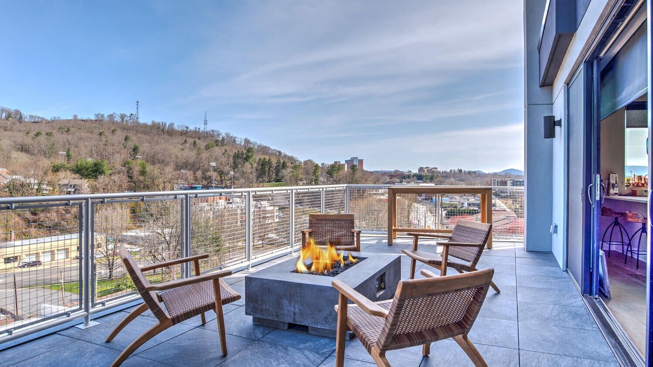 Photo of Patio Balcony in East End - Valley Street