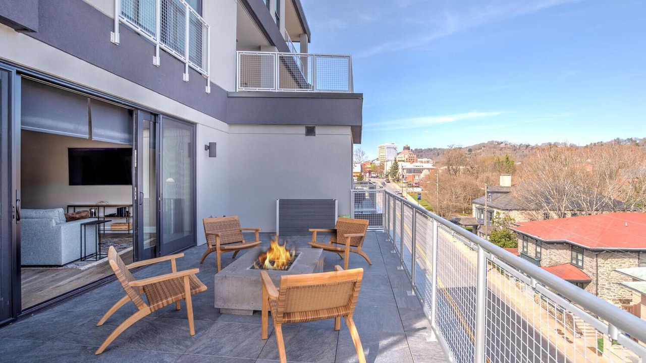 Photo of Patio Balcony in East End - Valley Street