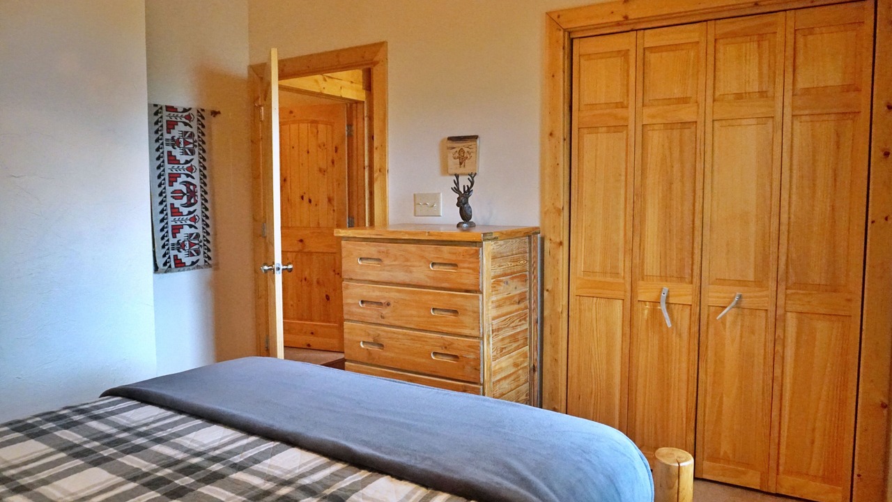 Photo of Bedroom in Cranberry Falls
