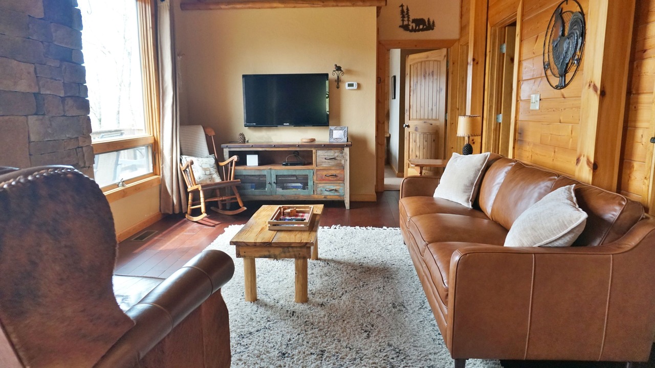 Photo of Livingroom in Cranberry Falls