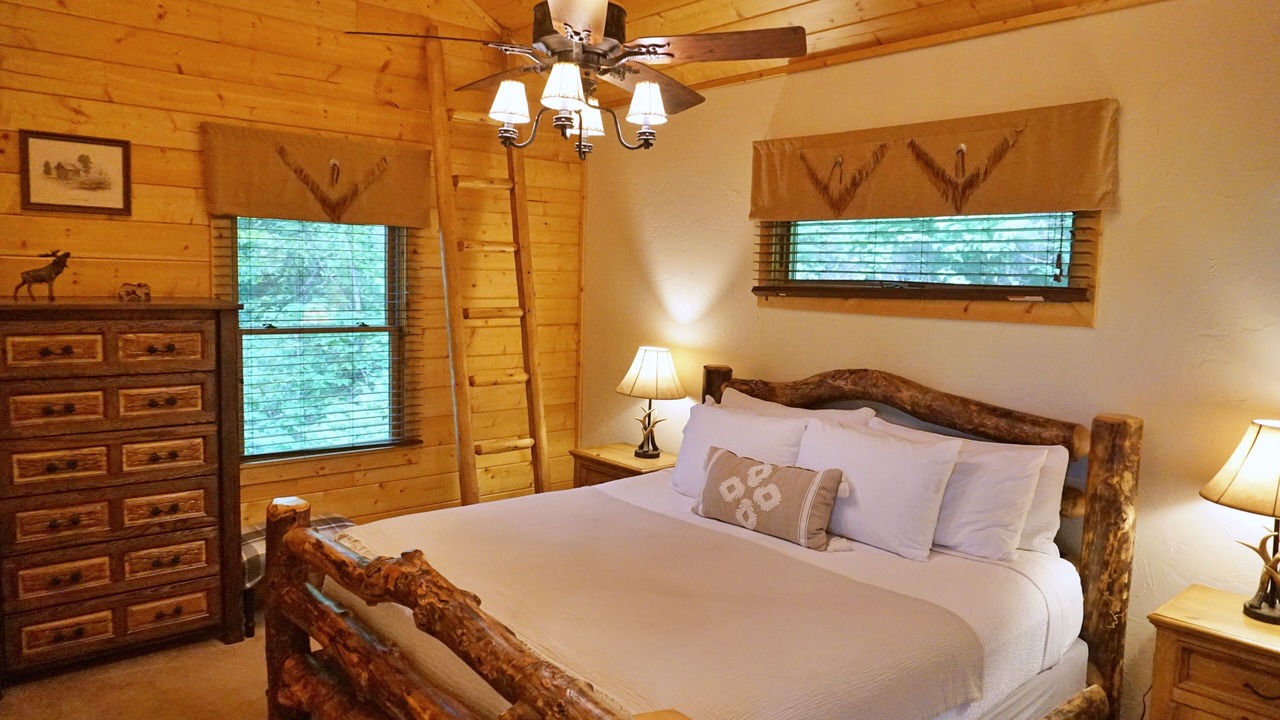 Photo of Bedroom in Cranberry Falls