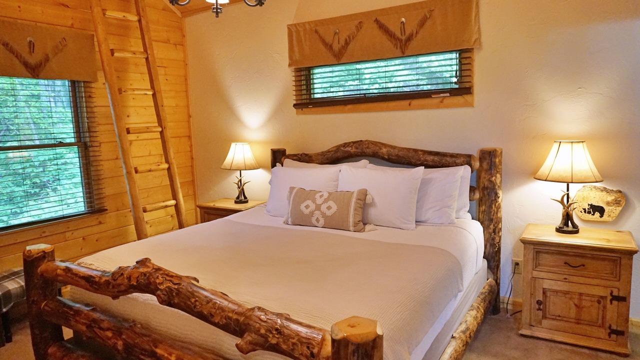 Photo of Bedroom in Cranberry Falls