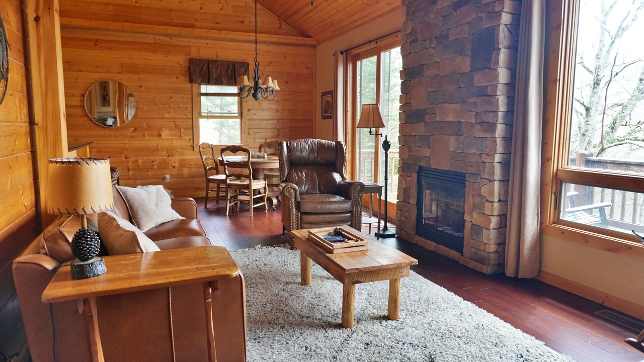 Photo of Livingroom in Cranberry Falls