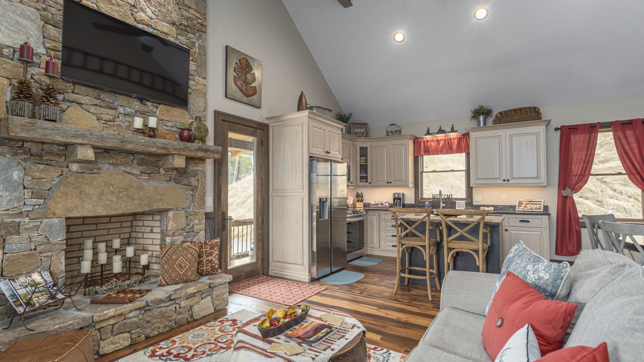 Photo of Livingroom in Waynesville