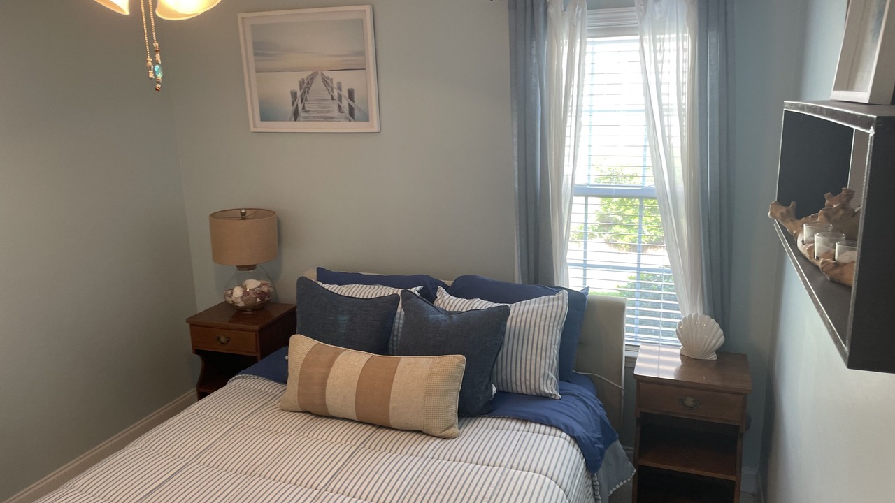 Photo of Bedroom in Murraysville