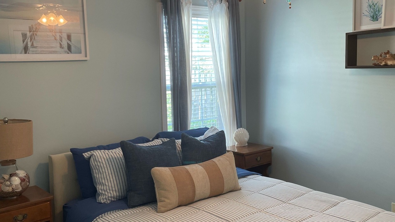 Photo of Bedroom in Murraysville