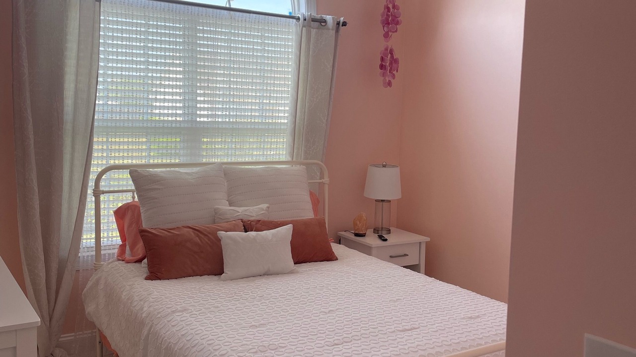 Photo of Bedroom in Murraysville