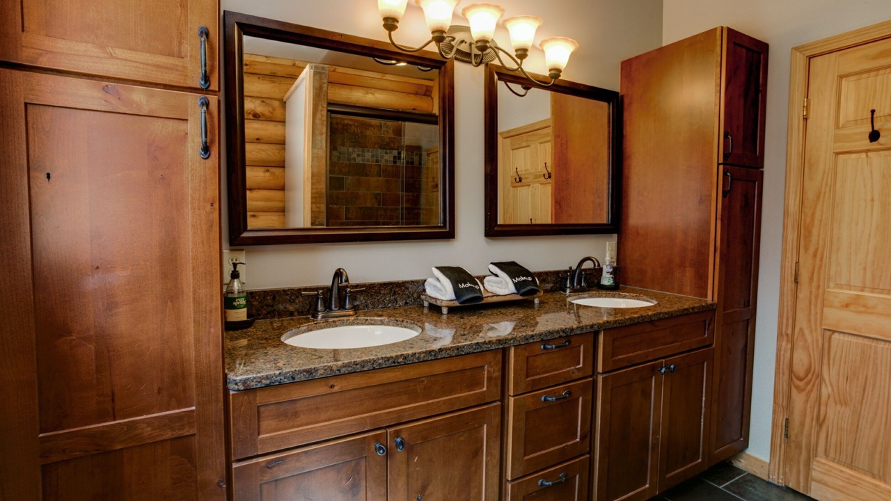Photo of Bathroom in Skyland