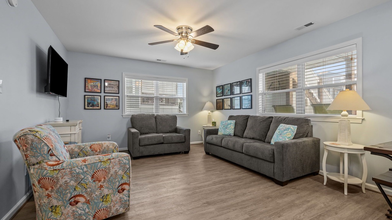 Photo of Livingroom in Atlantic Beach