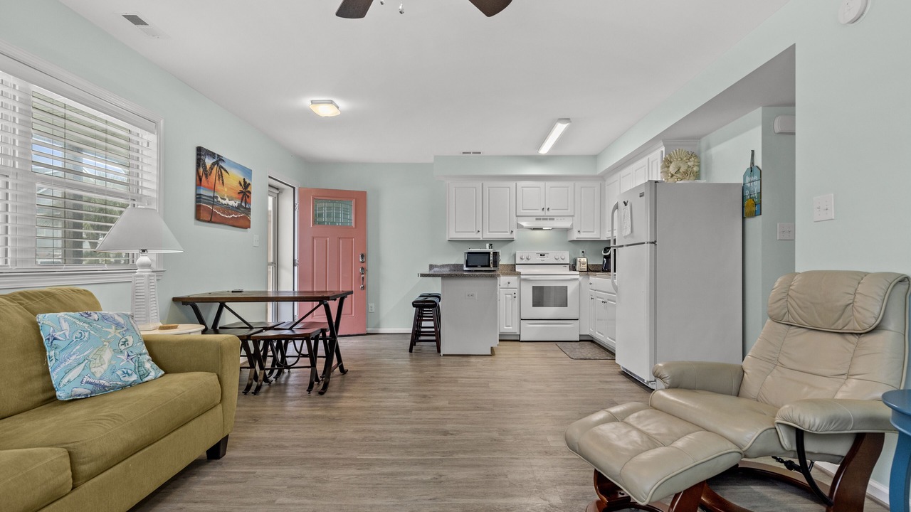 Photo of Livingroom in Atlantic Beach