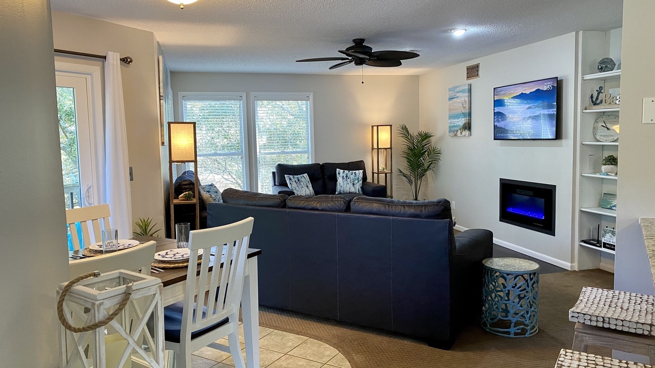 Photo of Livingroom in Colington