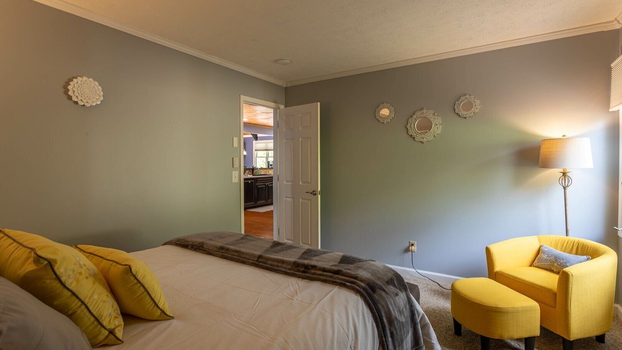 Photo of Bedroom in Newland