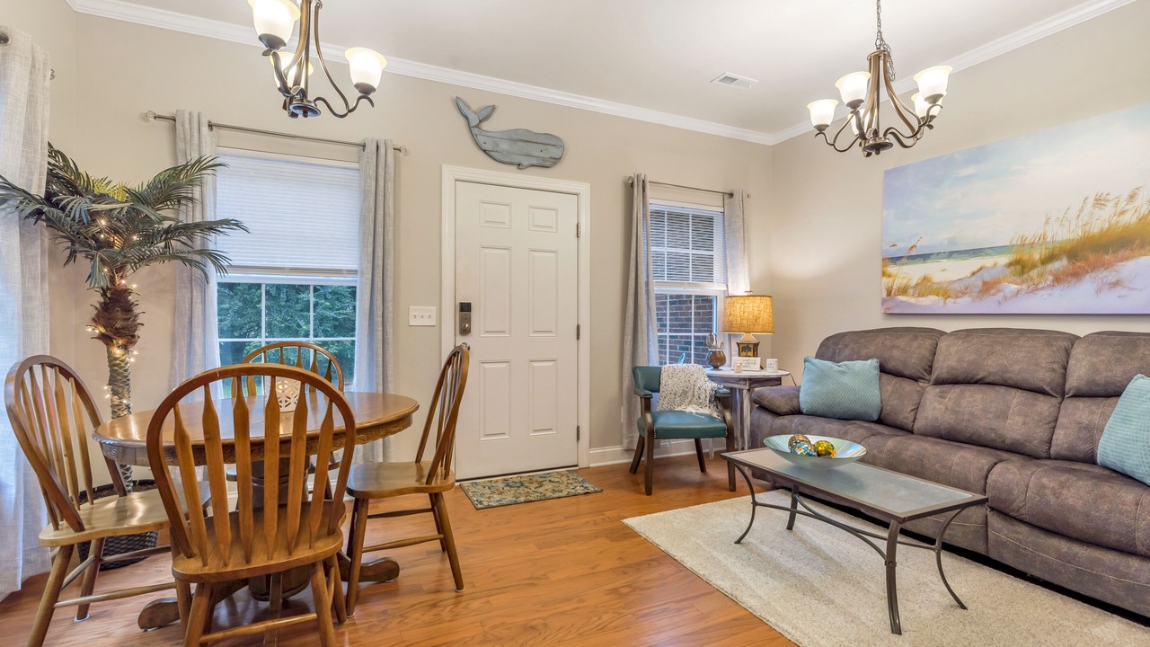 Photo of Livingroom in Monroe