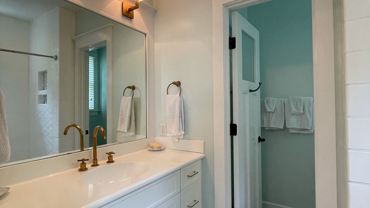 Photo of Bathroom in Cape Fear Station