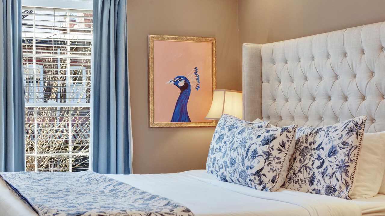 Photo of Bedroom in Historic District - North
