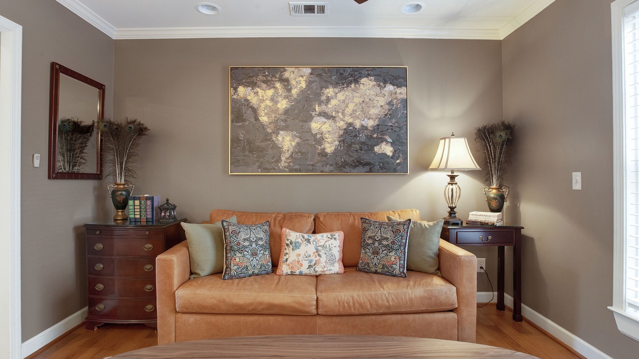 Photo of Livingroom in Historic District - North
