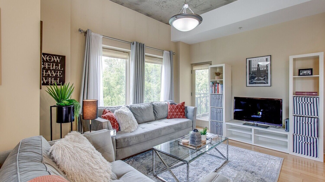Photo of Livingroom in Edgehill